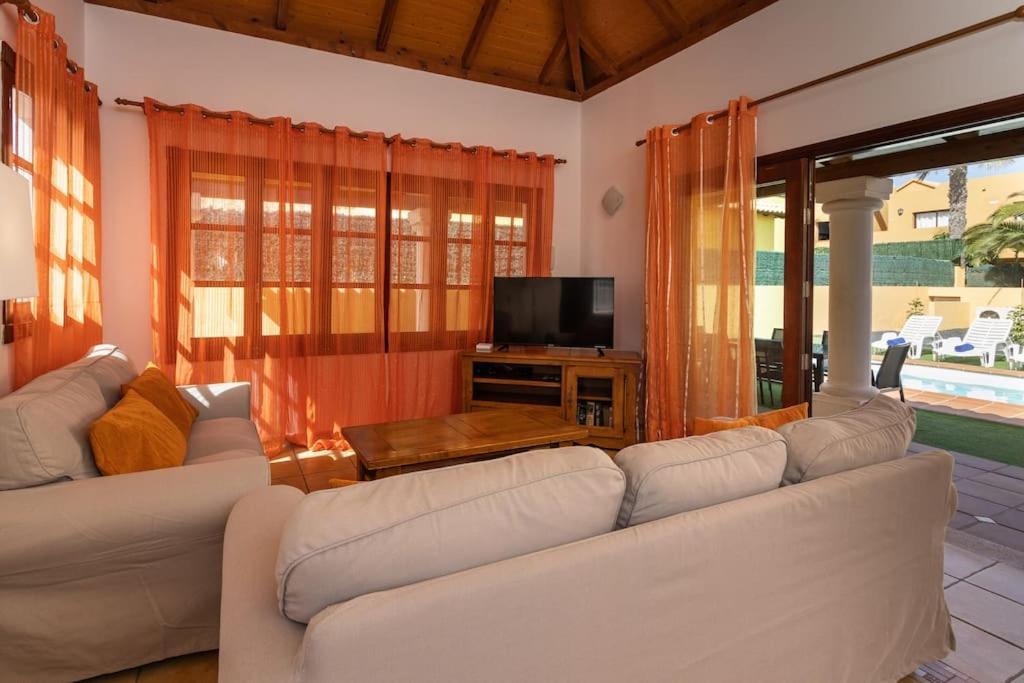 Villa Helen - Heated Pool Wifi Smarttv Barbecue Corralejo Dış mekan fotoğraf