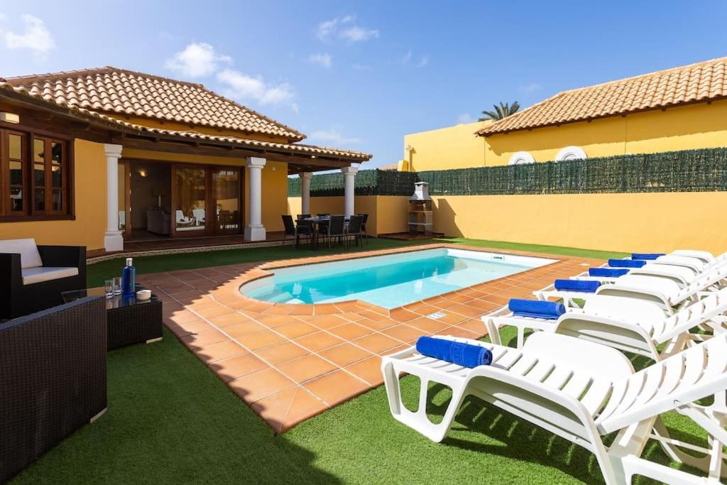 Villa Helen - Heated Pool Wifi Smarttv Barbecue Corralejo Dış mekan fotoğraf