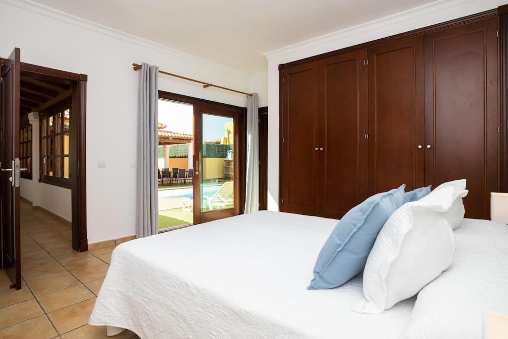 Villa Helen - Heated Pool Wifi Smarttv Barbecue Corralejo Dış mekan fotoğraf